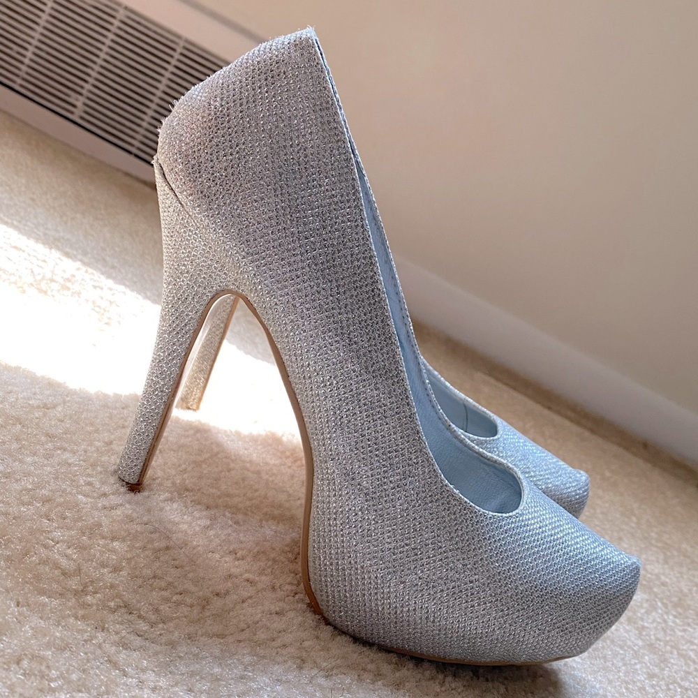 Sparkly silver heels by Novo Model. Euro size 40
